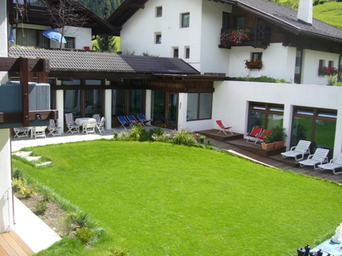 Residence Silvester Racines Ngoại thất bức ảnh